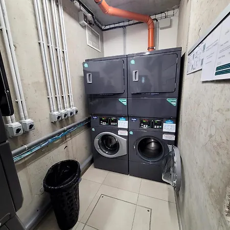 Center Apartment *